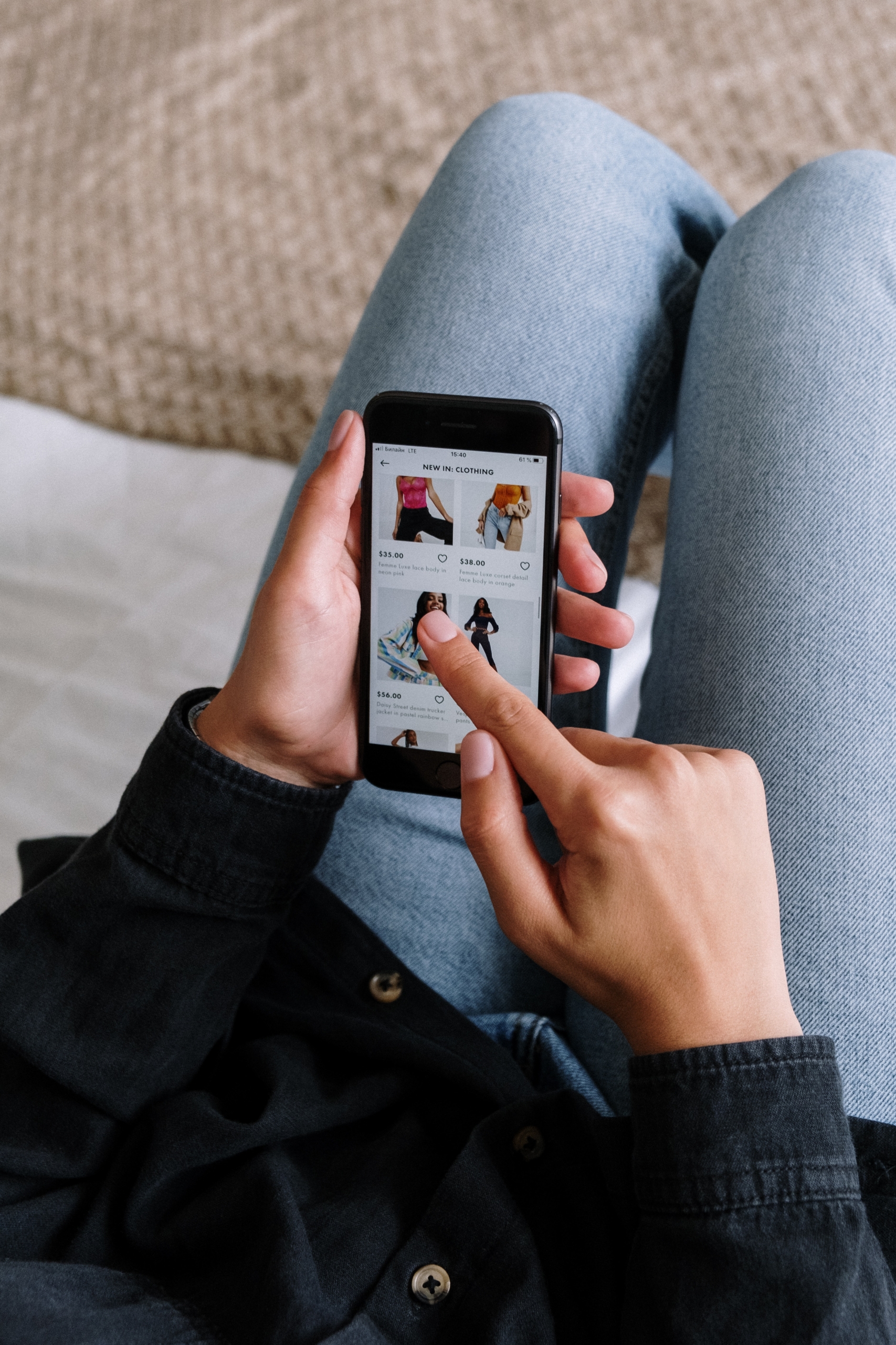 An eCommerce PPC services provider will be careful to link ad copy only to landing pages that are aligned with customer expectations and optimized for conversions.