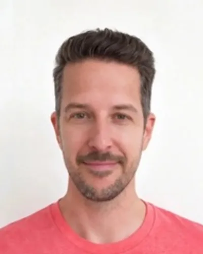 Sam M., Senior Sales Strategist