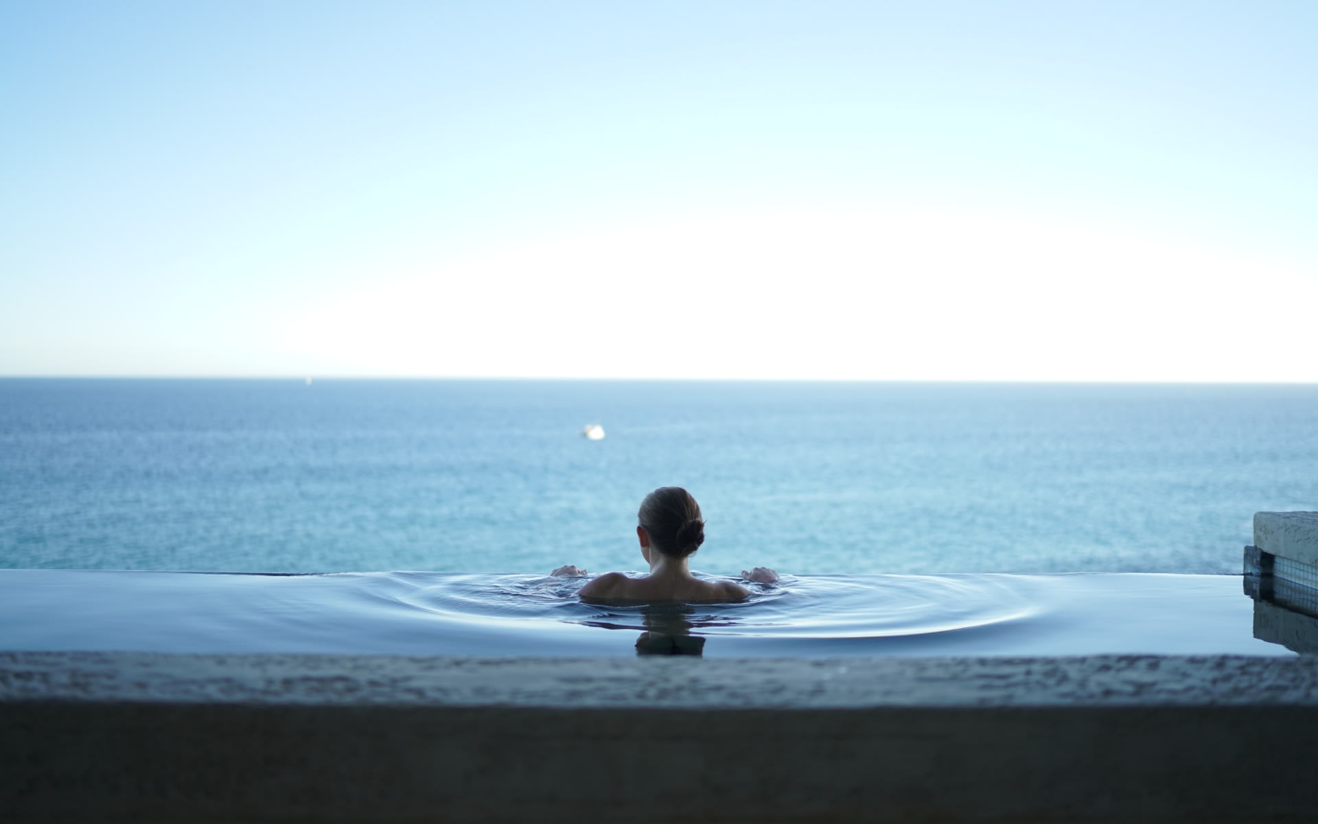 Finding Your Perfect Condo: A Guide to Amenities and Lifestyle in Surfside, Miami Beach & Sunny Isles with Jonathan Bigelman
