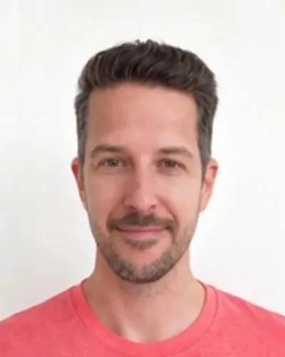 Sam M., Senior Sales Strategist